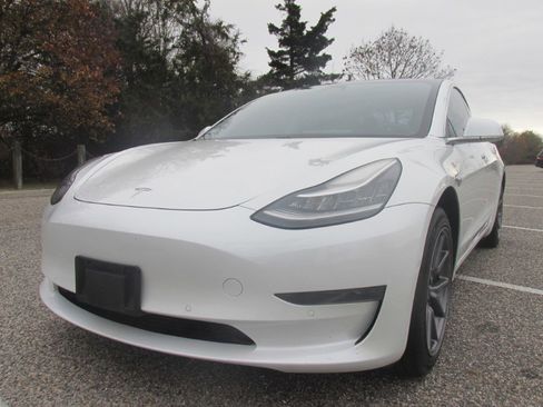 Used 2020 Tesla Model 3 image 25
