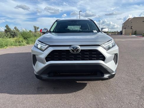 Used 2025 Toyota RAV4 XLE w/ Convenience Package FWD image 9