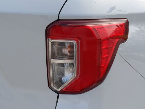 Certified 2020 Ford Explorer XLT w/ Equipment Group 202A image 37