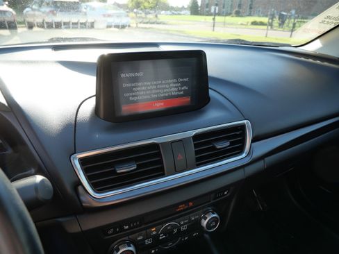 Used 2018 MAZDA MAZDA3 Grand Touring w/ Premium Equipment Package image 22