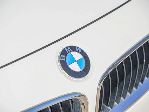 Used 2015 BMW 320i 320i Sedan 4D image 6