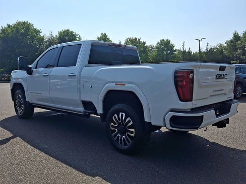 Used 2025 GMC Sierra 2500 Denali Ultimate AWD/4WD image 4
