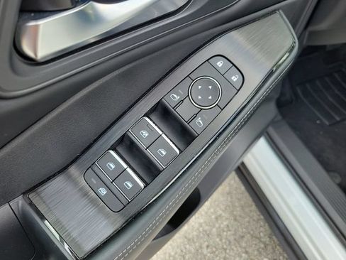 Certified 2025 Nissan Rogue SL w/ SL Premium Package FWD image 20