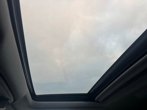 Used 2018 GMC Yukon Denali w/ Open Road Package image 13