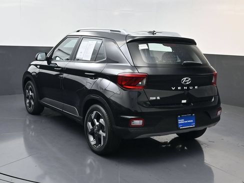 Certified 2026 Hyundai Venue SEL FWD image 6