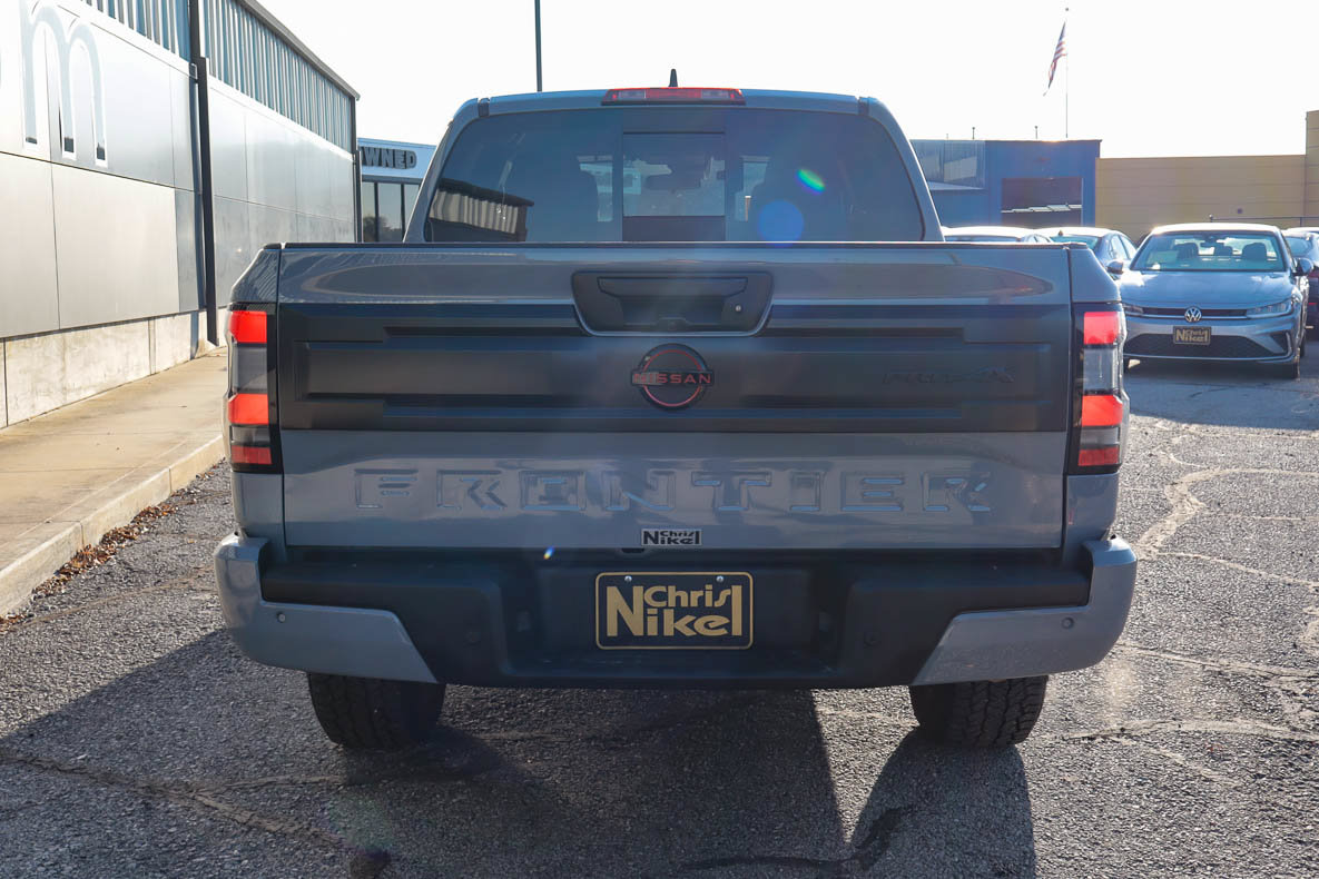 Used 2026 Nissan Frontier PRO-4X AWD/4WD image 5