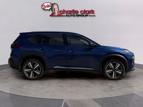 Used 2023 Nissan Rogue SL FWD image 6