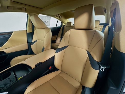 New 2025 Lexus ES 350 w/ Premium Package image 19