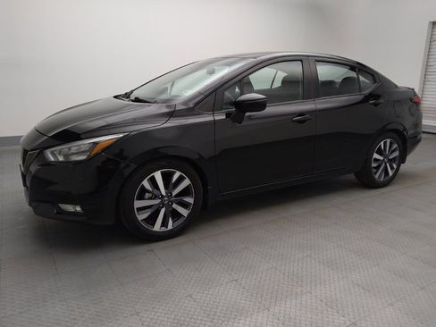 Used 2021 Nissan Versa SR FWD image 2