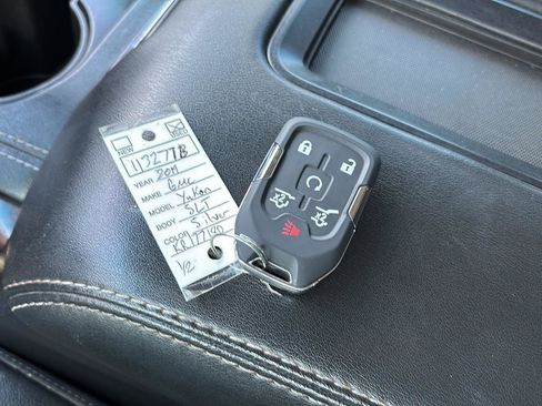 Used 2019 GMC Yukon SLT AWD/4WD image 35