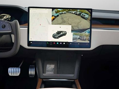 Used 2021 Tesla Model S Plaid image 60