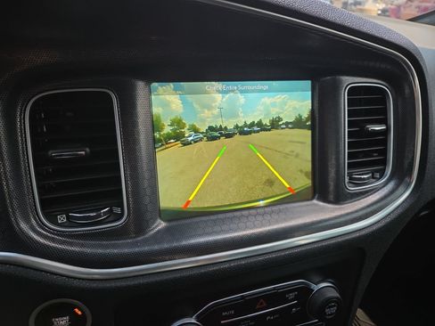 Used 2018 Dodge Charger R/T Scat Pack RWD image 17