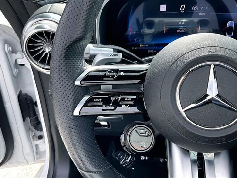 Used 2022 Mercedes-Benz SL 55 AMG 4MATIC image 21