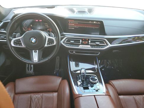 Used 2019 BMW X7 xDrive50i w/ Dynamic Handling Package image 17