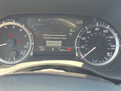 Certified 2025 Toyota Highlander XLE FWD image 26