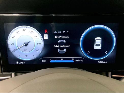 Used 2025 Hyundai Elantra SEL FWD image 20