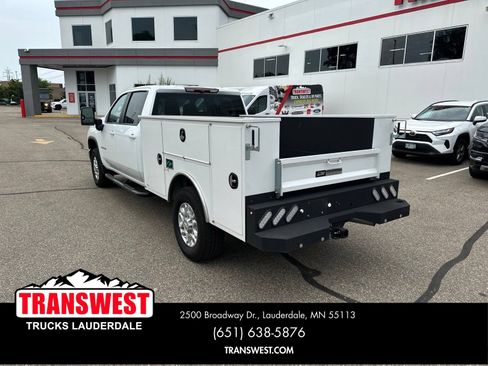Used 2025 Chevrolet Silverado 3500 LT w/ Safety Package AWD/4WD image 3