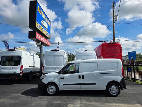 Used 2021 RAM ProMaster City Tradesman image 4