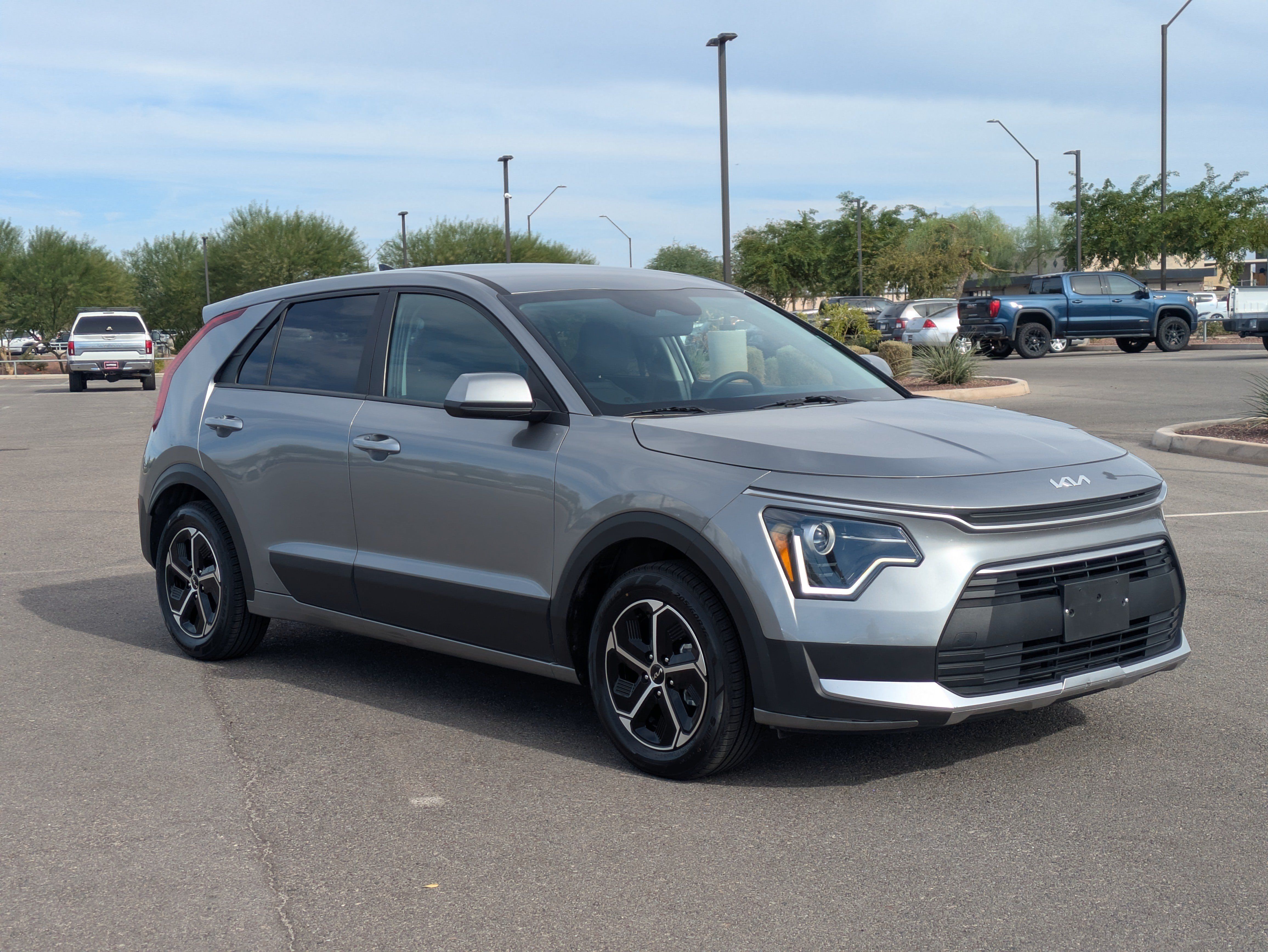 Certified 2025 Kia Niro LX FWD image 7