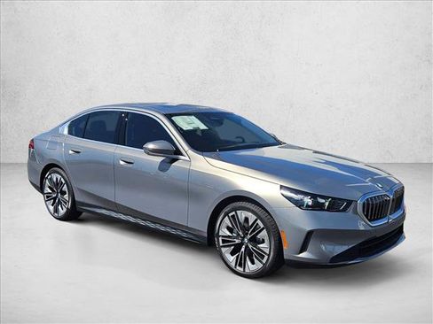 New 2026 BMW 530i w/ Premium Package RWD image 7