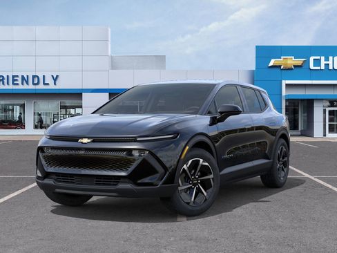 New 2026 Chevrolet Equinox EV LT image 6