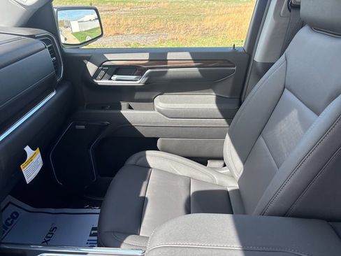 New 2026 Chevrolet Silverado 1500 LT Trail Boss w/ LT Trail Boss Premium Package AWD/4WD image 16