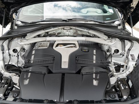 Used 2023 Aston Martin DBX 707 AWD/4WD image 38