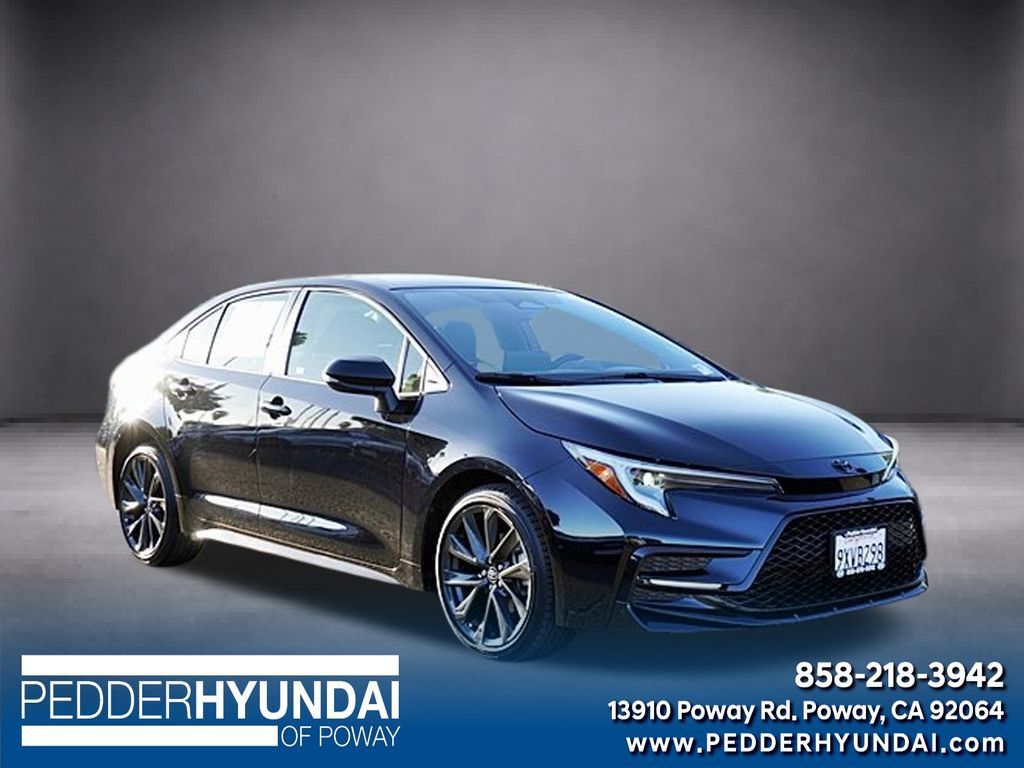 Used 2026 Toyota Corolla SE w/ SE Package FWD image 1