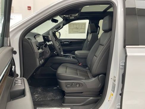 New 2026 Chevrolet Suburban High Country AWD/4WD image 9