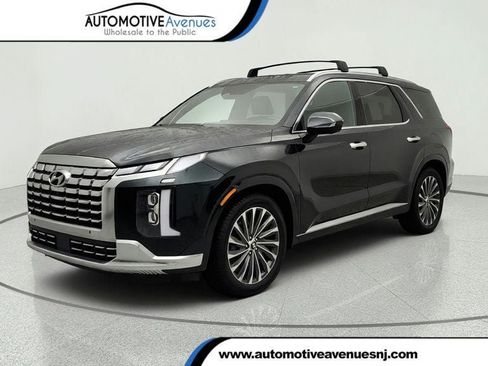 Used 2023 Hyundai Palisade Calligraphy w/ Cargo Package AWD/4WD image 1