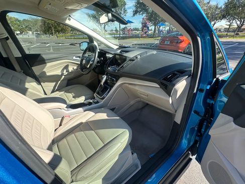 Used 2015 Ford C-MAX SEL w/ Equipment Group 302A image 22