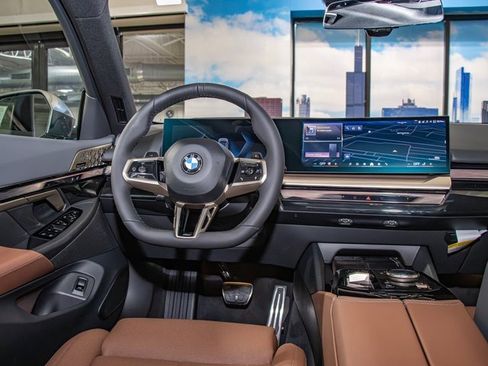 New 2026 BMW 540i xDrive w/ M Sport Package image 16