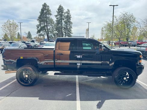 Used 2017 Chevrolet Silverado 2500 High Country w/ Duramax Plus Package AWD/4WD image 6