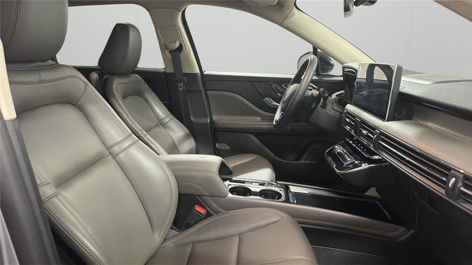Used 2023 Lincoln Corsair FWD image 14