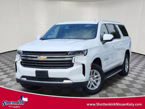 Used 2023 Chevrolet Suburban LT image 1