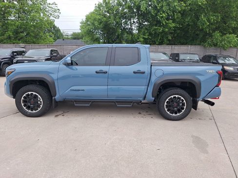 Used 2026 Toyota Tacoma TRD Off-Road w/ TRD Off Road Premium Package AWD/4WD image 3