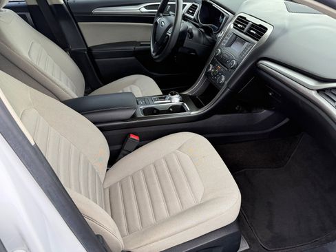 Used 2018 Ford Fusion S image 10