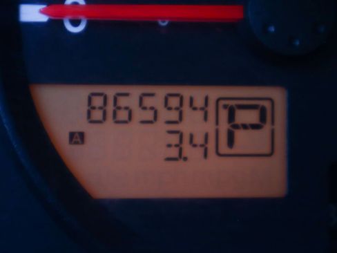 Used 2016 Nissan Frontier SV image 24