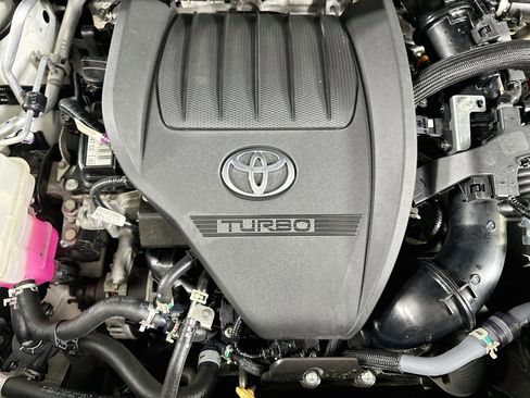 Used 2023 Toyota Highlander XLE FWD image 35