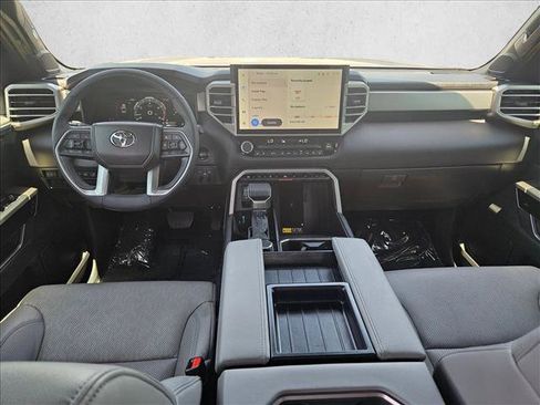 Used 2025 Toyota Tundra Limited AWD/4WD image 17