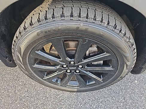 Used 2023 Lincoln Nautilus Reserve w/ Monochromatic Package image 8