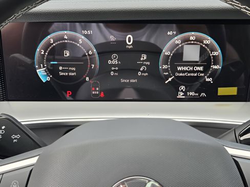 New 2026 Volkswagen Tiguan SE AWD/4WD image 16
