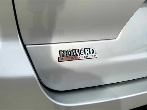 New 2025 Jeep Grand Cherokee L Laredo image 16