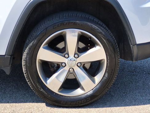 Used 2015 Jeep Grand Cherokee Limited AWD/4WD image 14