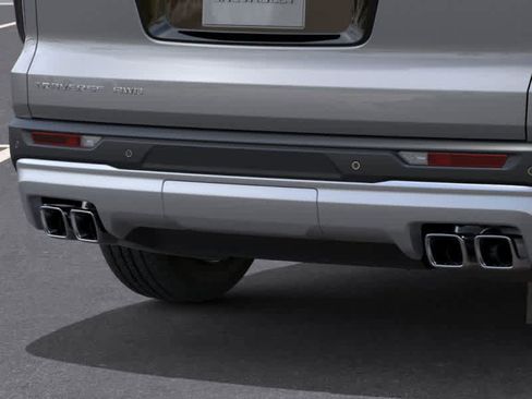 New 2025 Chevrolet Traverse LT w/ Driver Confidence Package image 14