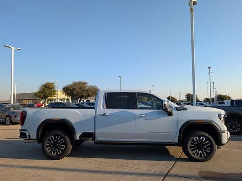 New 2026 GMC Sierra 2500 Denali Ultimate image 3