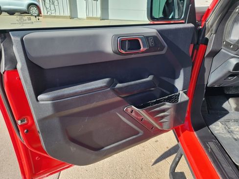 Used 2024 Ford Bronco Big Bend image 8