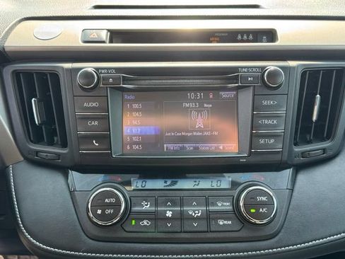 Used 2018 Toyota RAV4 XLE FWD image 15