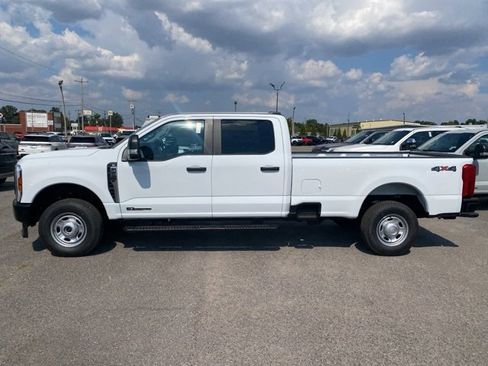 New 2026 Ford F250 XL w/ F-250 >10K GVWR Package image 3
