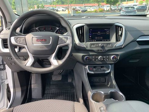 Certified 2024 GMC Terrain SLE w/ Driver Convenience Package AWD/4WD image 19
